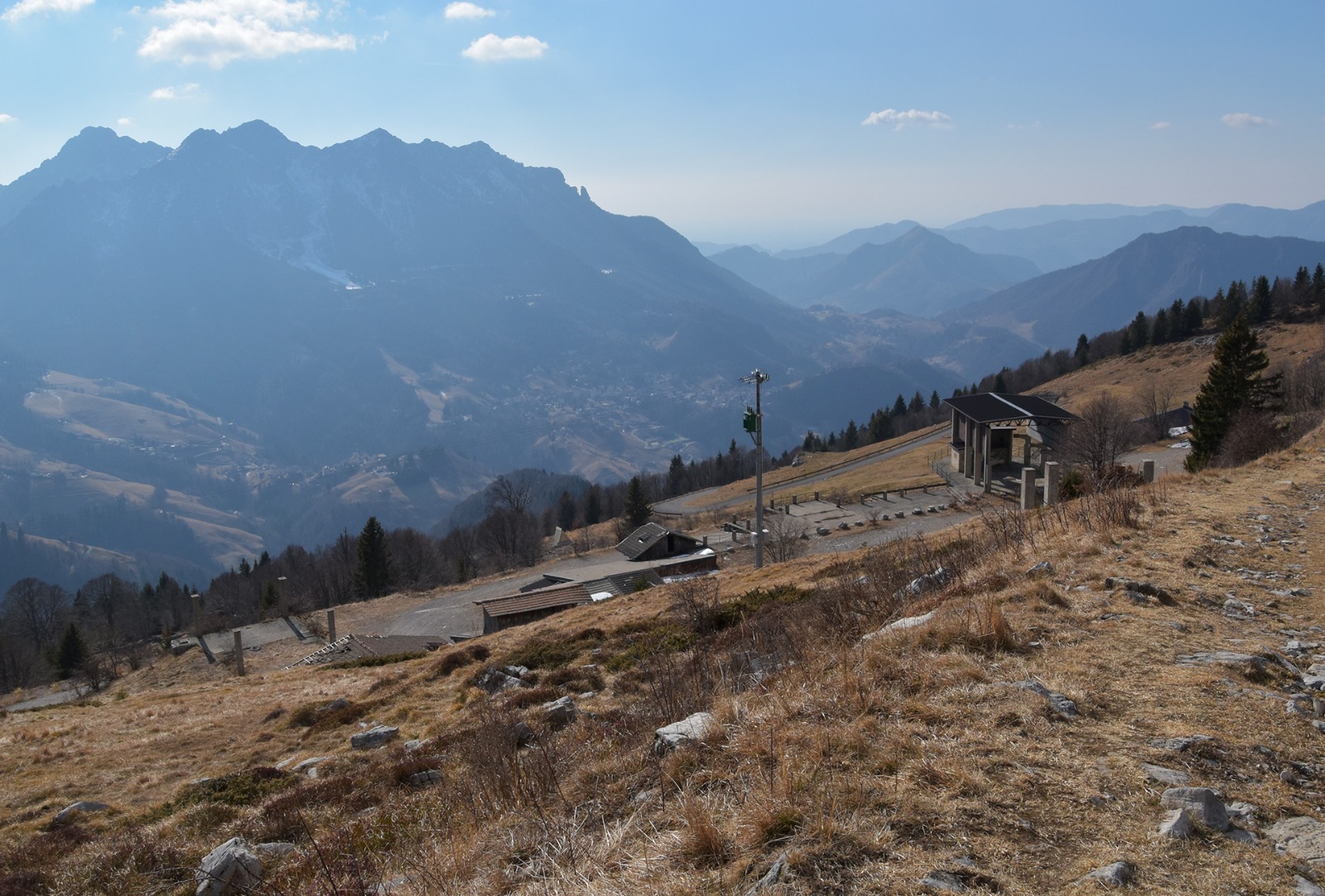 Monte Arera, due alpinisti bloccati a 2.250 metri: interviene l’elisoccorso