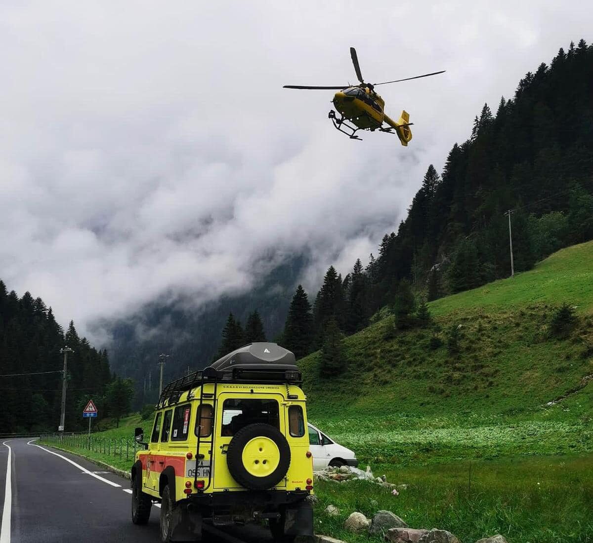 Mezzoldo, Ragazzo Scivola Sul Sentiero. Arriva L'elisoccorso - Val ...