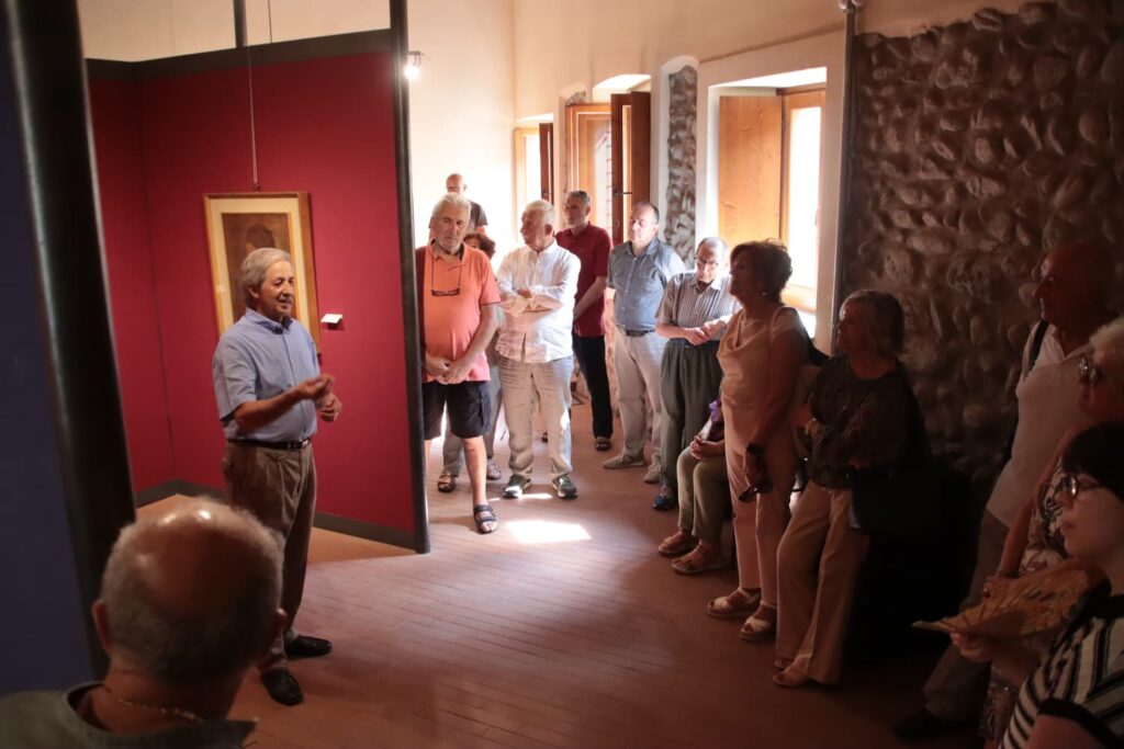 Giuseppe Milesi, inaugurata a San Giovanni Bianco la mostra “…nel rosso Milesi”