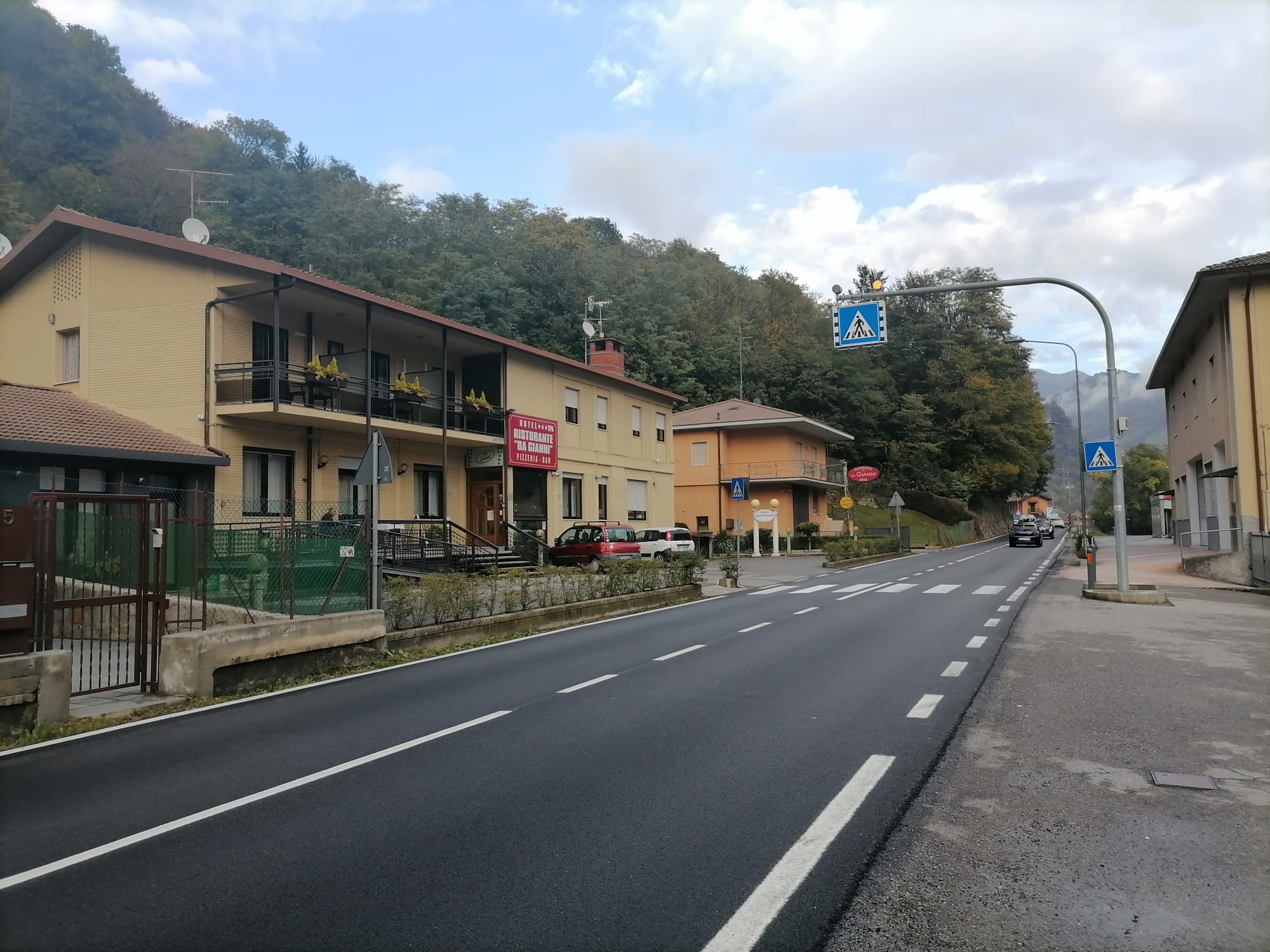 Zogno, asfaltature ad Ambria e Spino: scatta il senso unico alternato
