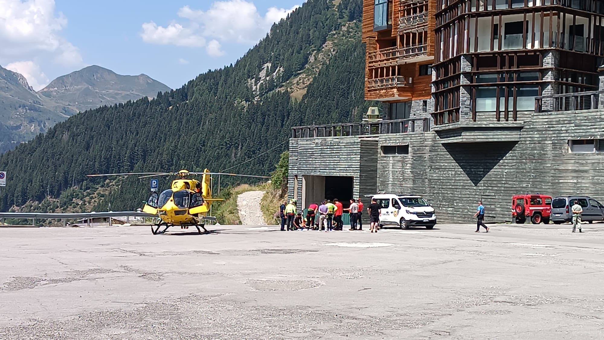 Foppolo, ritrovato senza vita l’81enne disperso: recupero della salma in corso