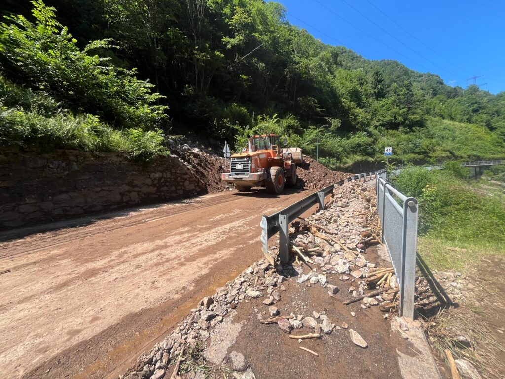 Frana a Isola di Fondra, tempi incerti per la riapertura della provinciale