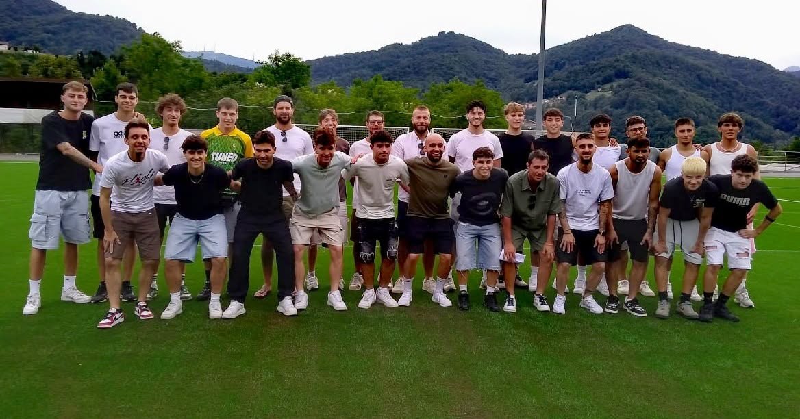 A nuovo il campo sportivo di Brembilla: per il debutto sfida tra vecchie glorie