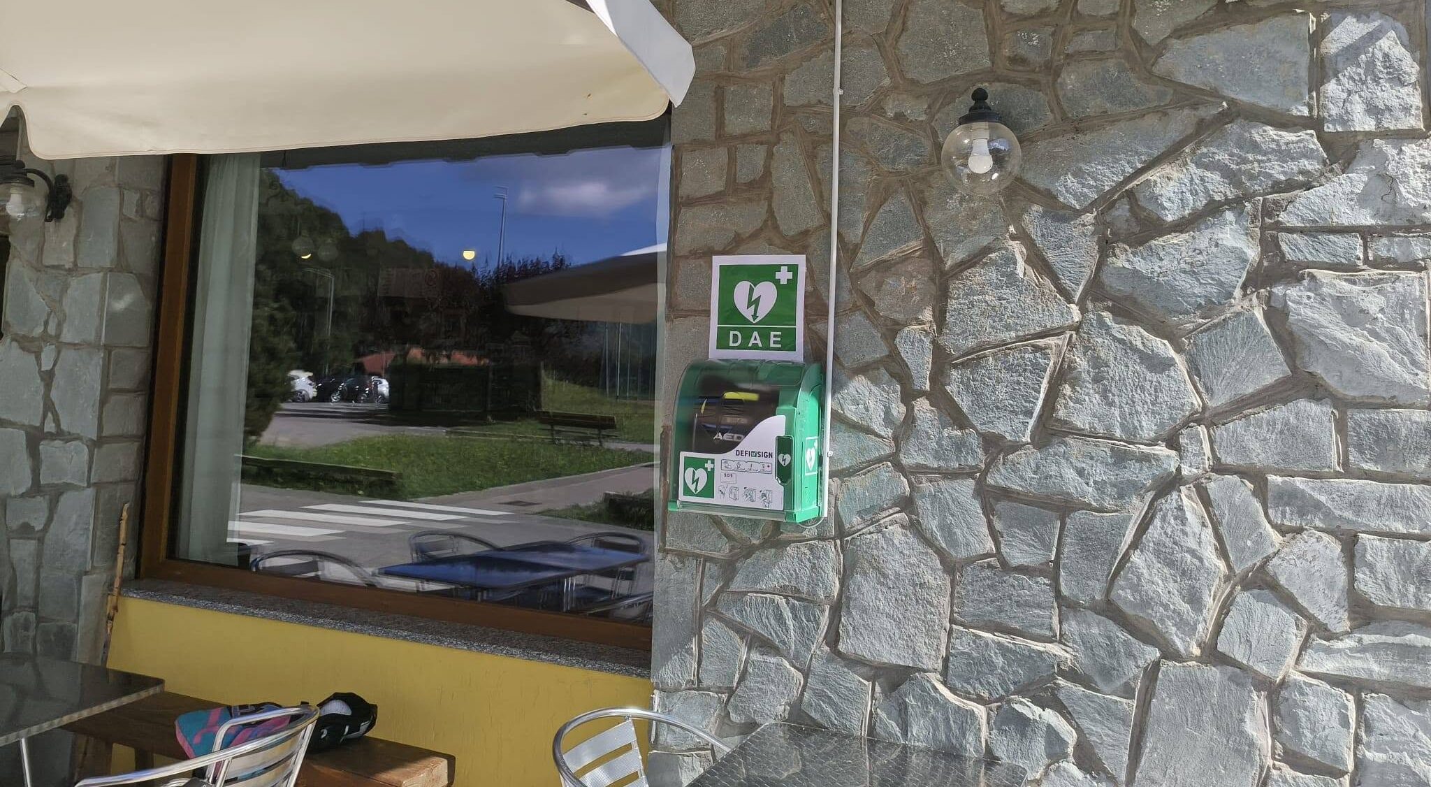 Valpiana di Serina, un nuovo defibrillatore nato dalla generosità del territorio