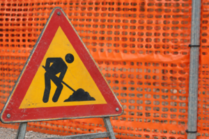 Senso unico alternato in via Monterosso – cartello di cantiere