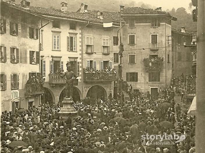 Palo della cuccagna: San Giovanni Bianco assegna il primo Trofeo Lombardia