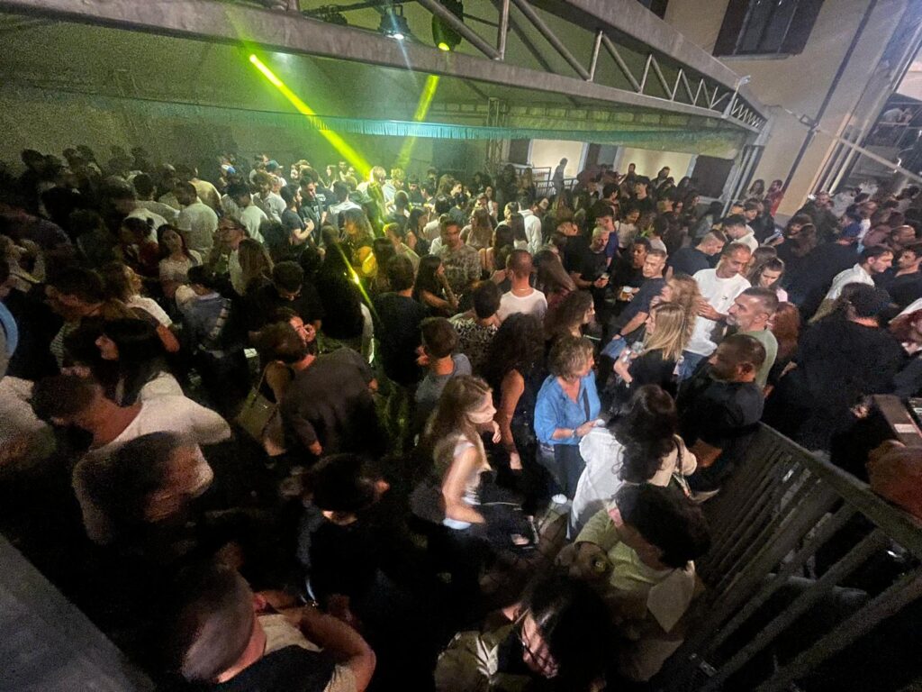 Stabello, Festa della taragna da record: 180 metri di coda, tre ore di attesa – Video