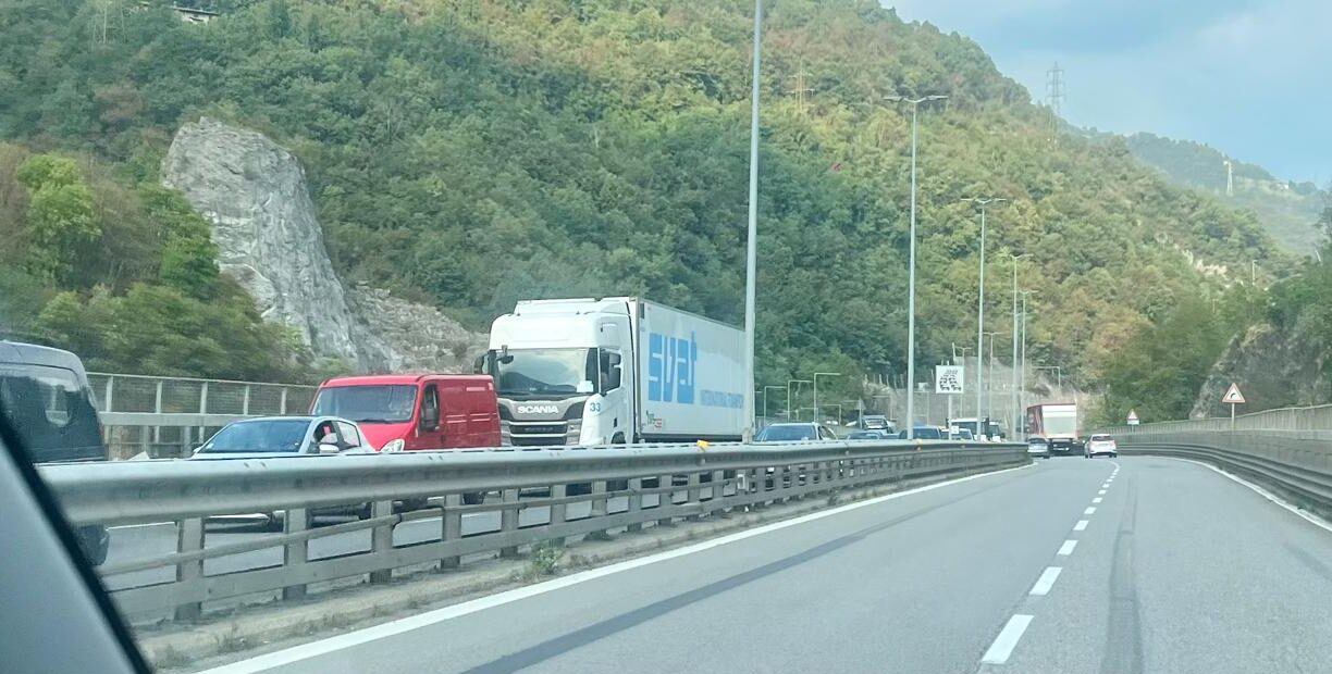 Quattro incidenti in due chilometri: le 10 ore da incubo della Val Brembana