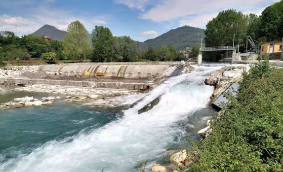 Almè e Villa d’Almè, volontari al lavoro per ripulire le sponde del Brembo