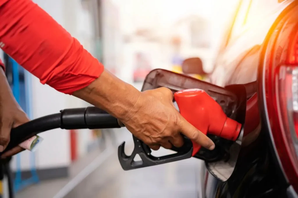 Carburanti: prezzi alle stelle, ecco le stazioni meno care in Val Brembana