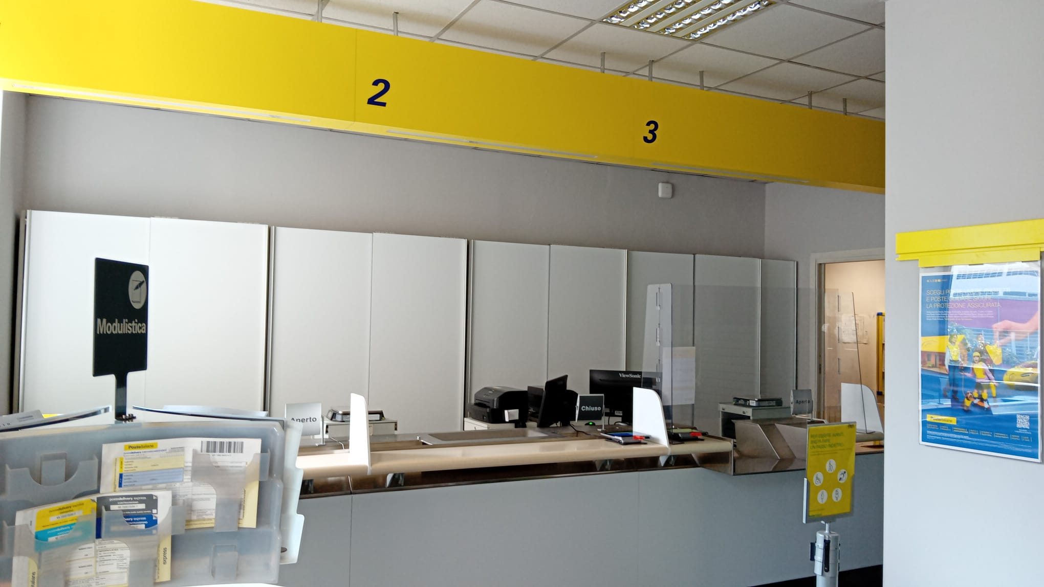 Poste di Brembilla, riapertura con uffici rinnovati e nuovi servizi