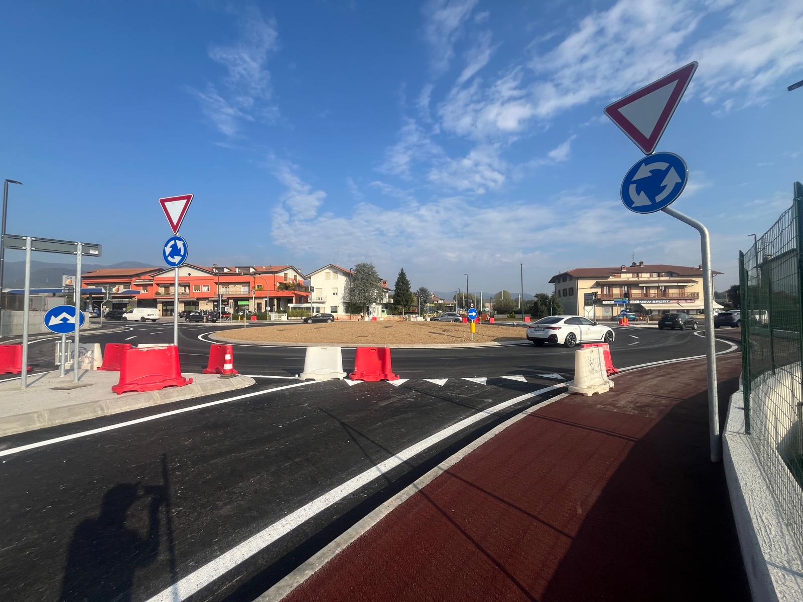 Almè-Paladina: aperta la nuova rotatoria sulla strada statale 470dir
